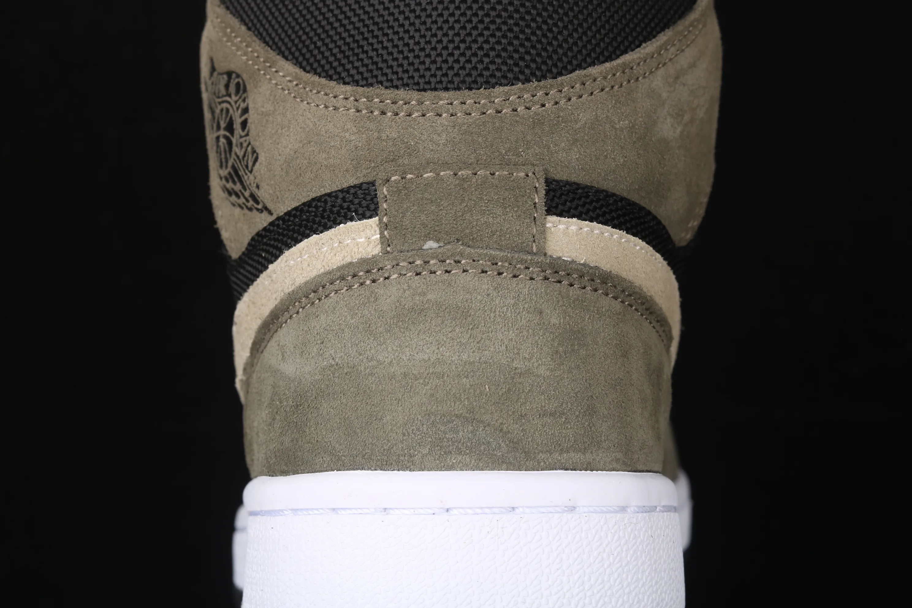 All categories Air Jordan Jordan series basketball shoes Air Jordan 1 Mid Air Jordan 1 Mid AJ1 Joe 1 mid-top series military green color BQ6472-030